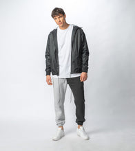 Load image into Gallery viewer, Utility Storm Spray Jacket Black
